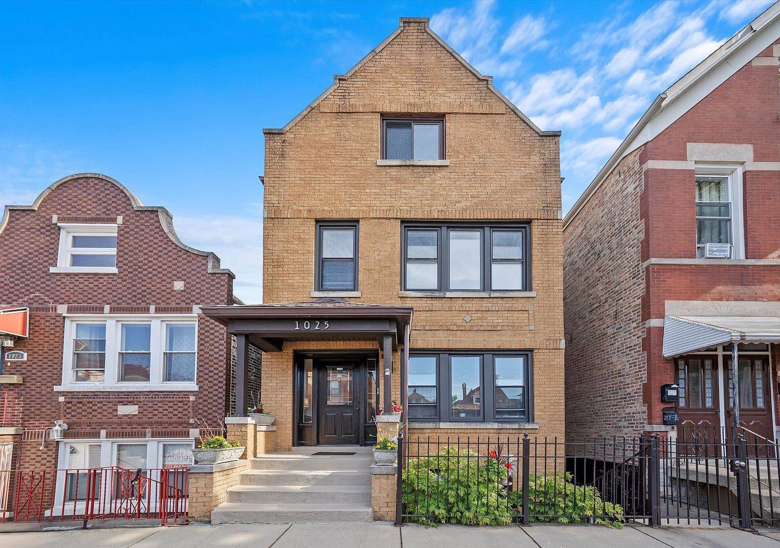Chicago, IL 60608,1025 W 31st PL #2