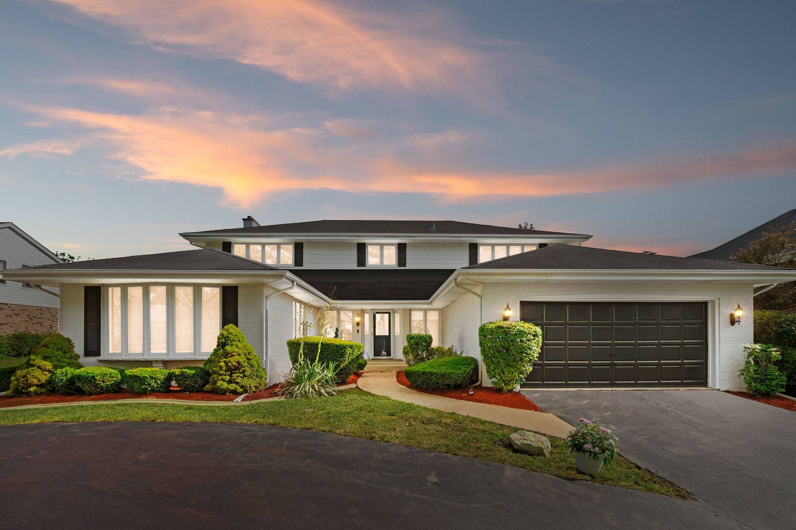 Oak Brook, IL 60523,Address not disclosed
