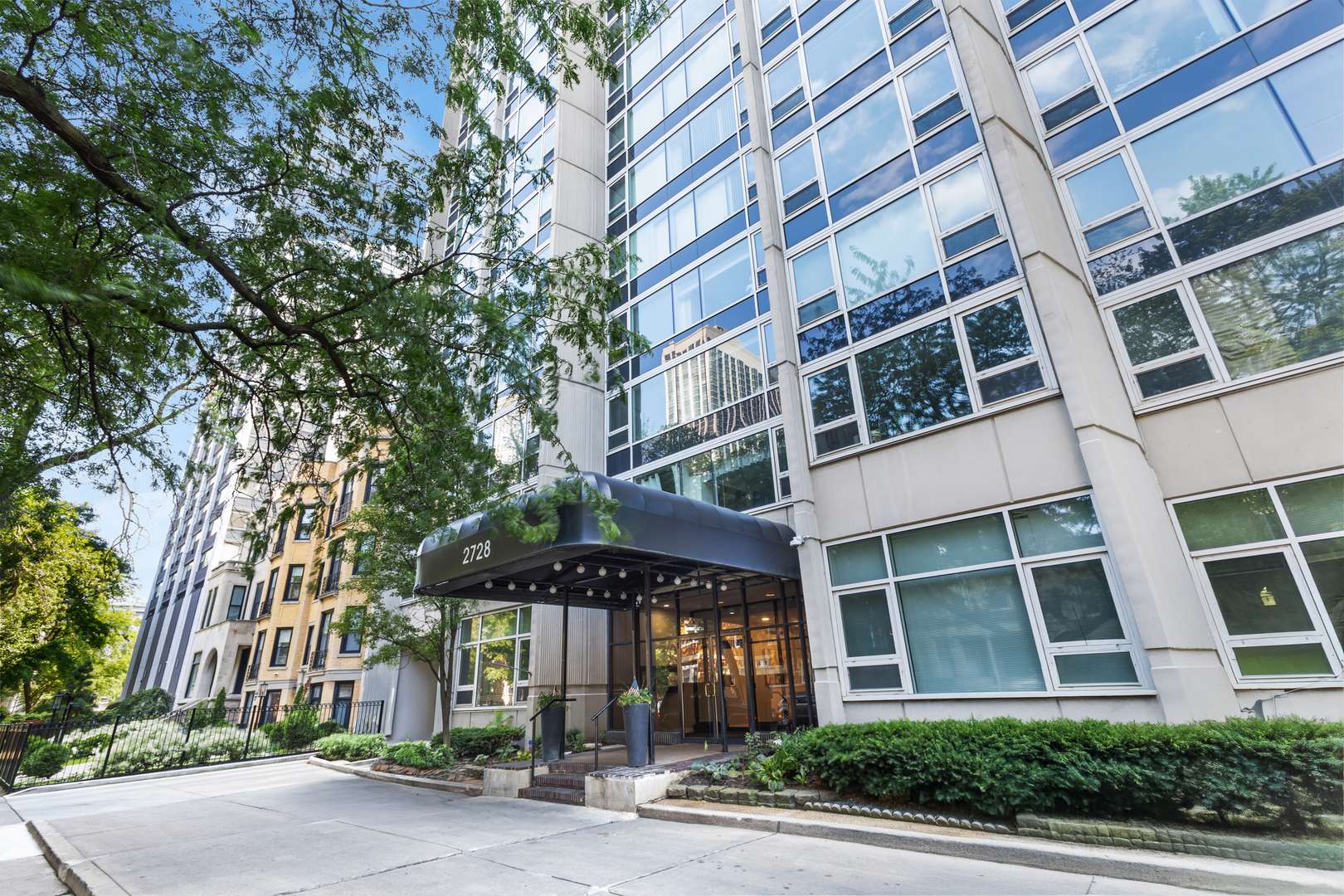 Chicago, IL 60614,2728 N HAMPDEN CT #109