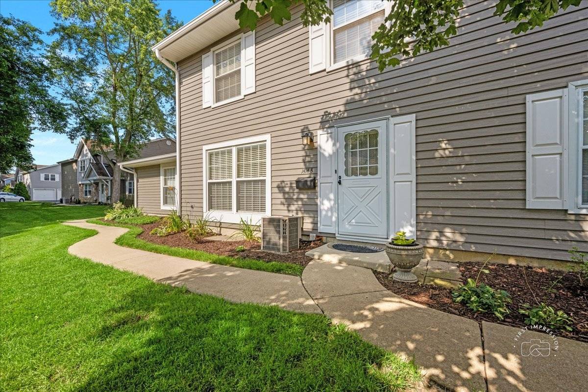 Wheaton, IL 60189,1414 Woodcutter LN #B