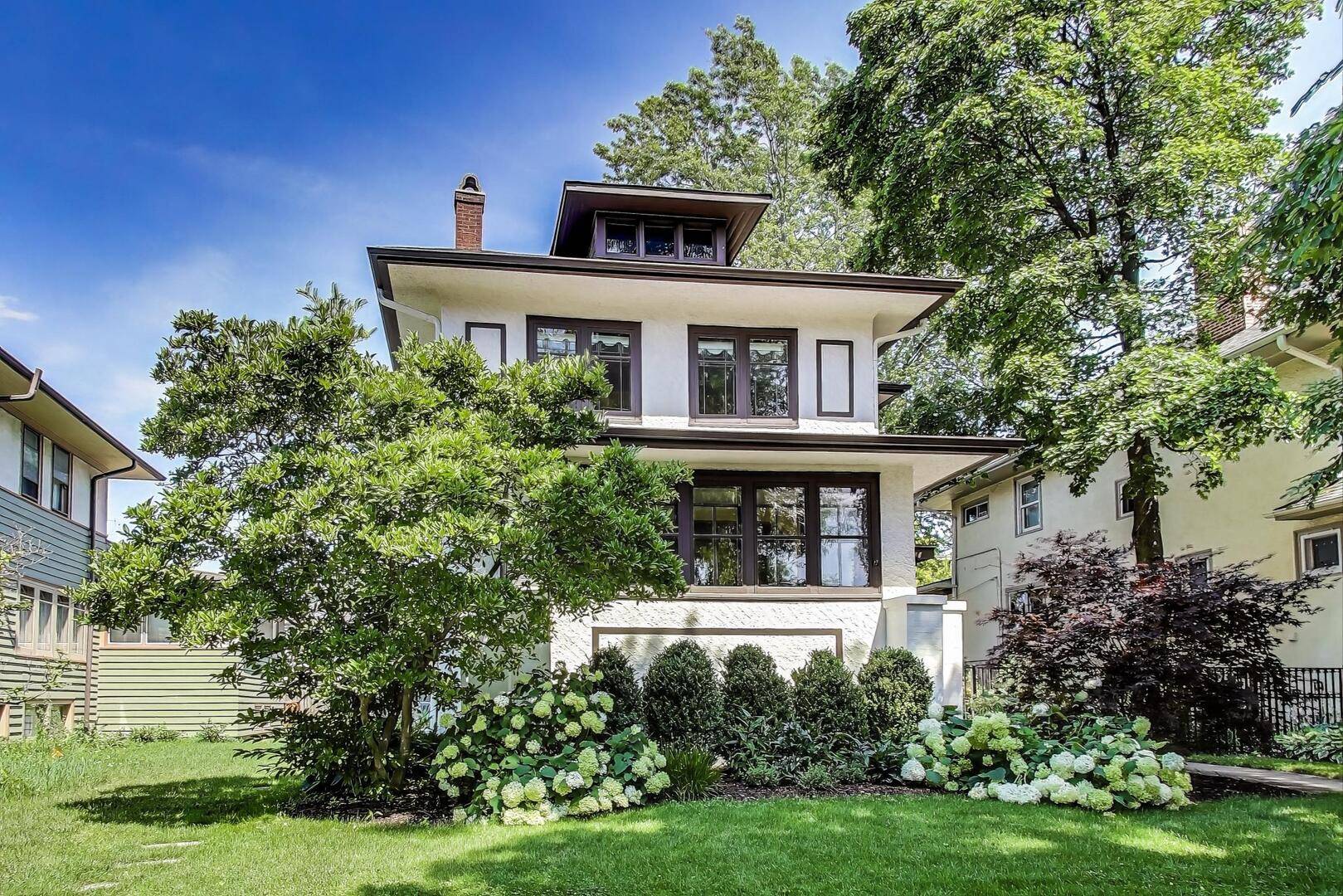 Oak Park, IL 60302,822 Columbian AVE