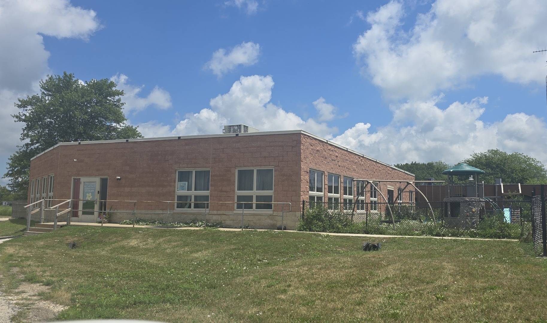 Paxton, IL 60957,1240 N MARKET ST