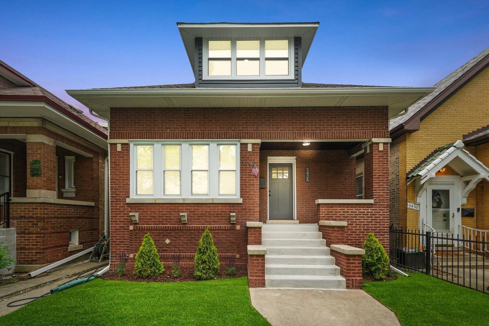Chicago, IL 60625,5426 N Bernard ST