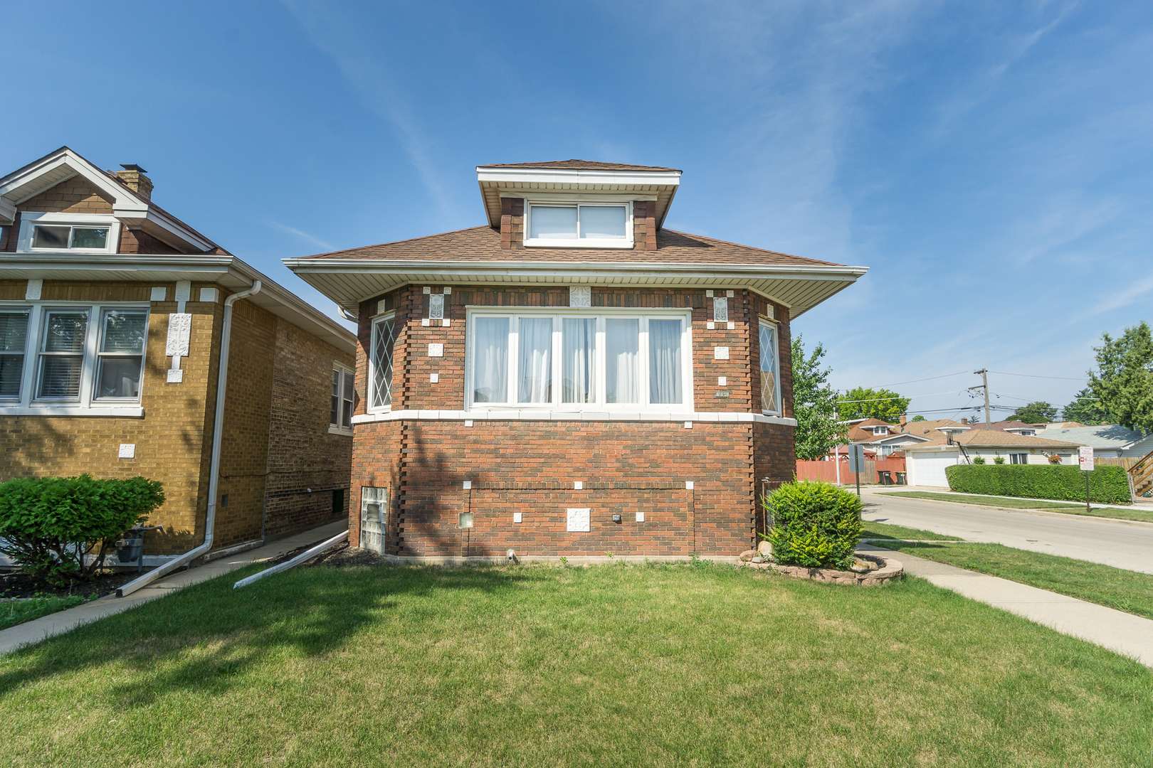 Elmwood Park, IL 60707,7851 W Oakleaf AVE
