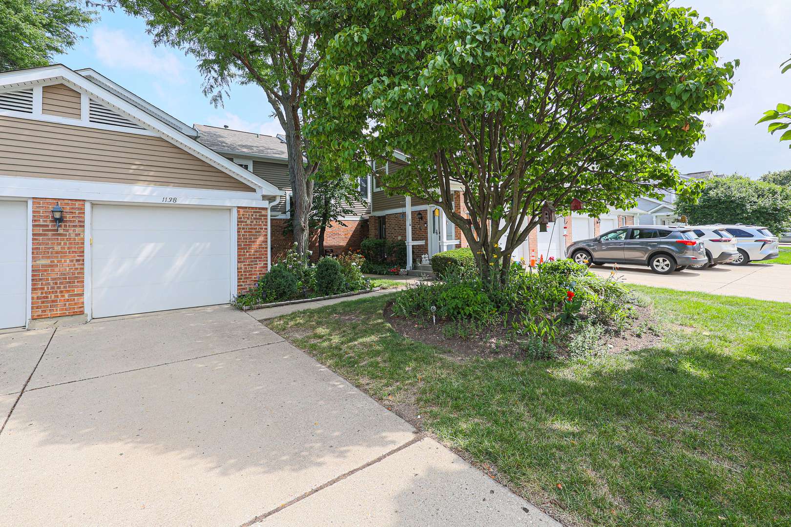 Buffalo Grove, IL 60089,1138 COURTLAND DR #14E