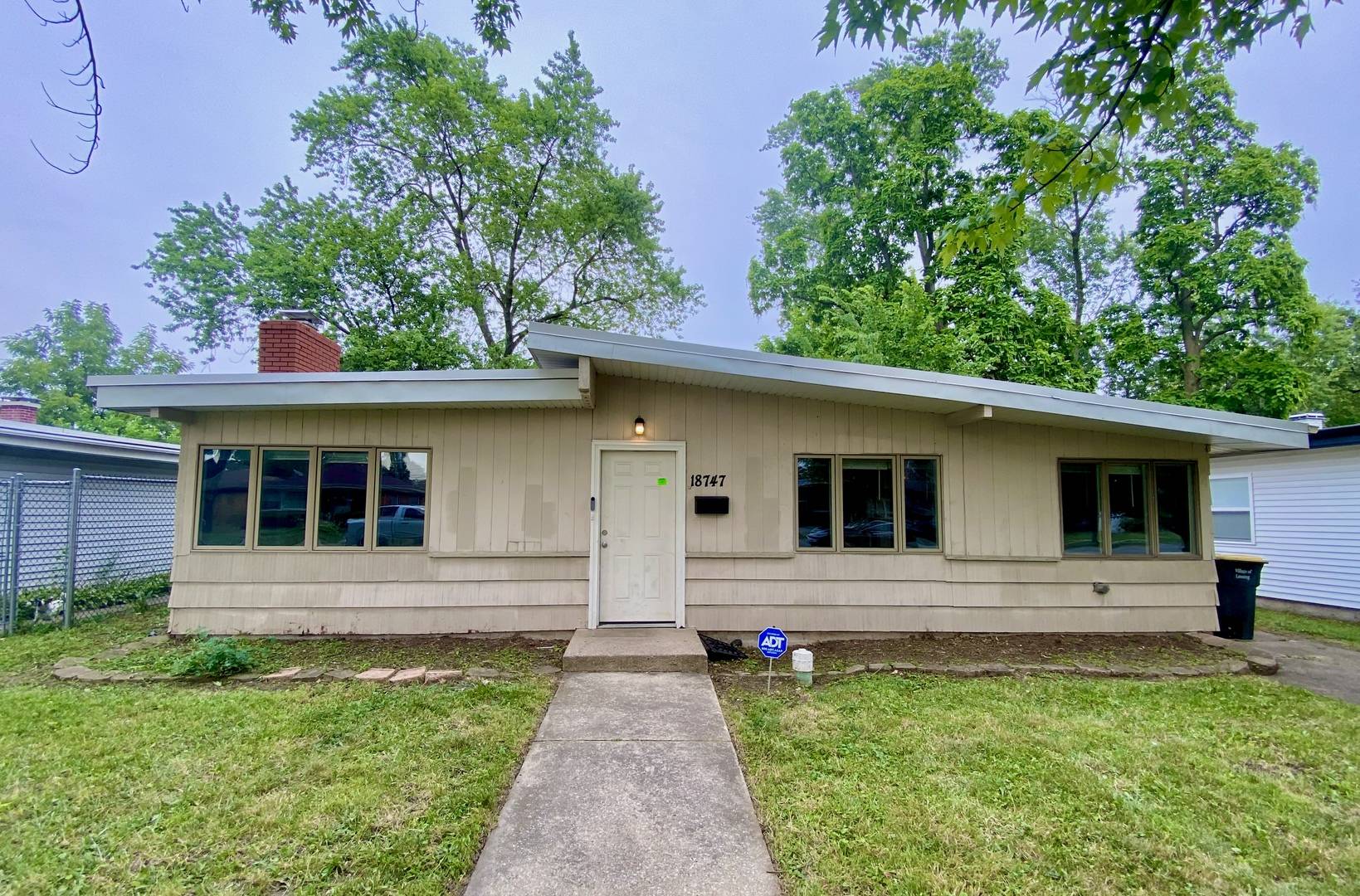 Lansing, IL 60438,18747 Sherman ST