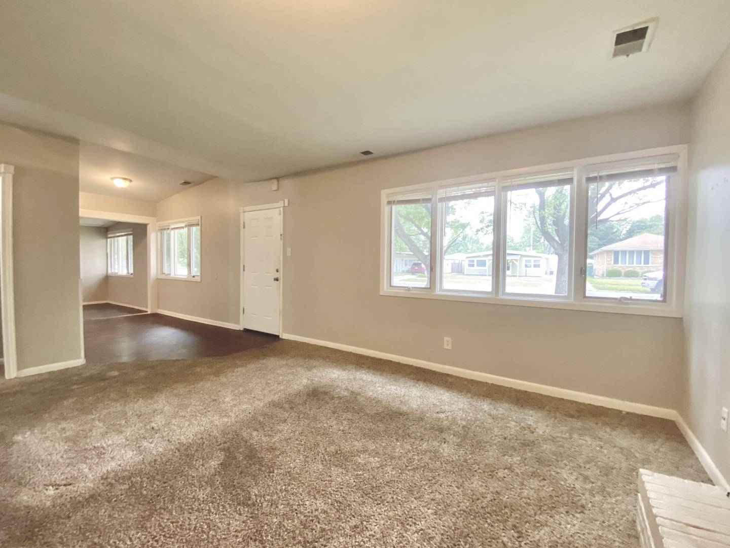 Lansing, IL 60438,18747 Sherman ST