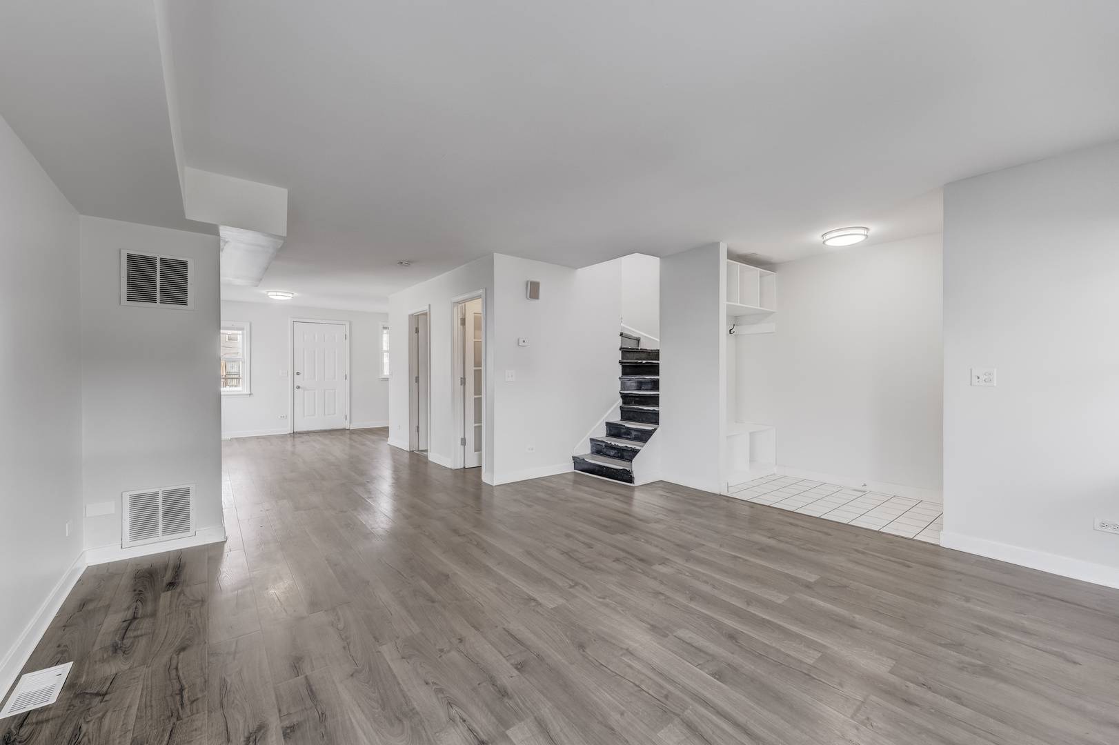 Chicago, IL 60608,1166 W Cullerton ST
