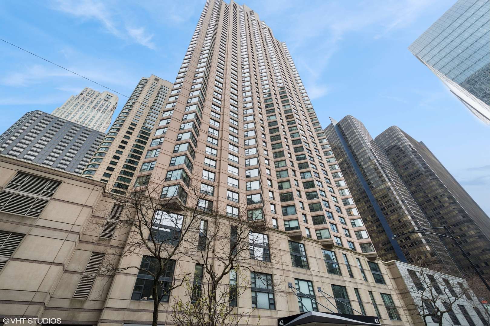 Chicago, IL 60611,401 E Ontario ST #702