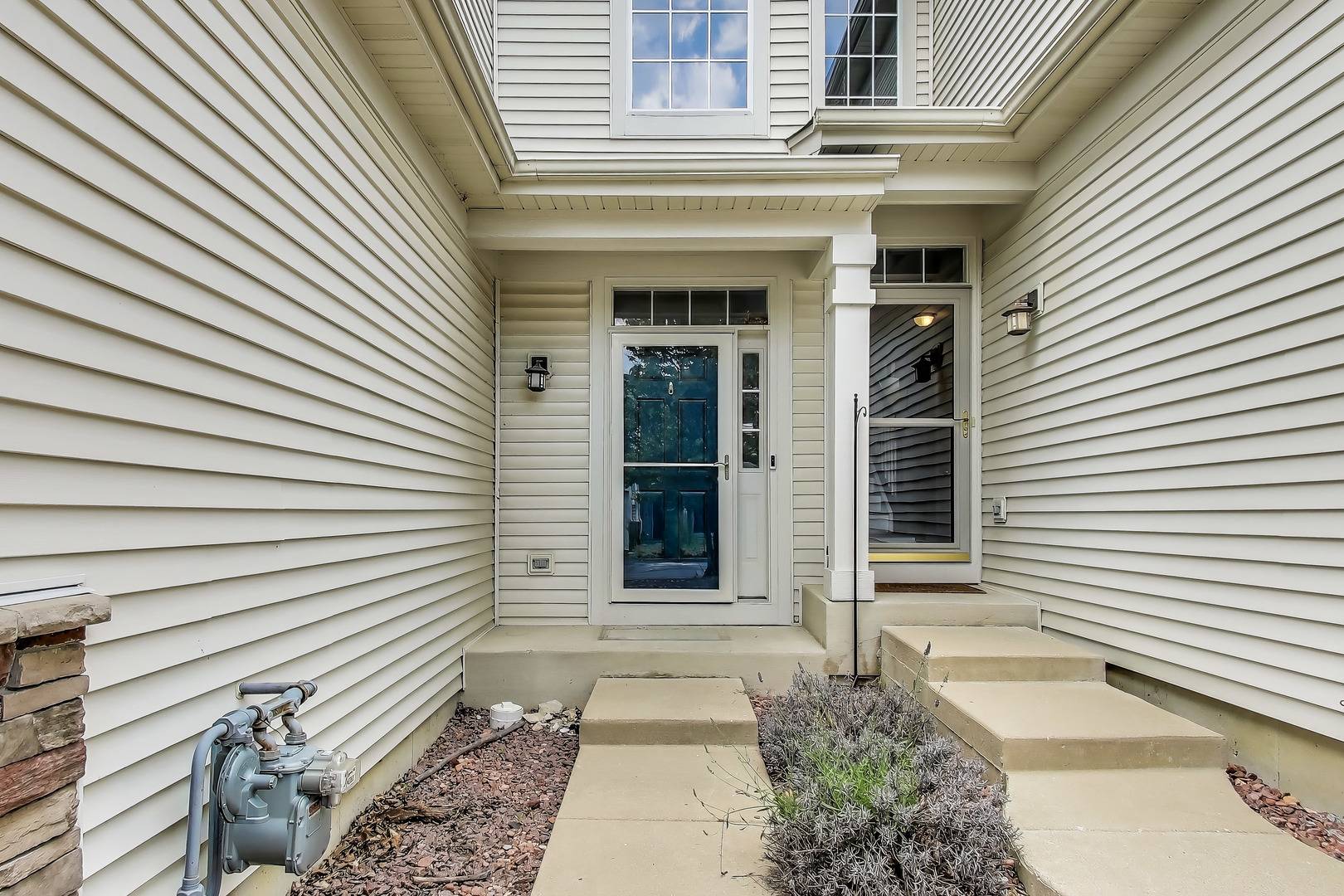 Round Lake, IL 60073,574 S Jade LN