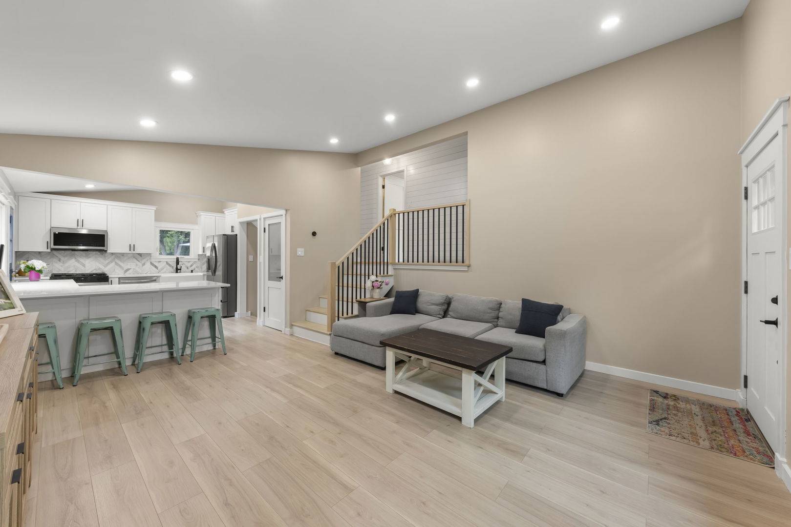Downers Grove, IL 60515,5244 Benton AVE