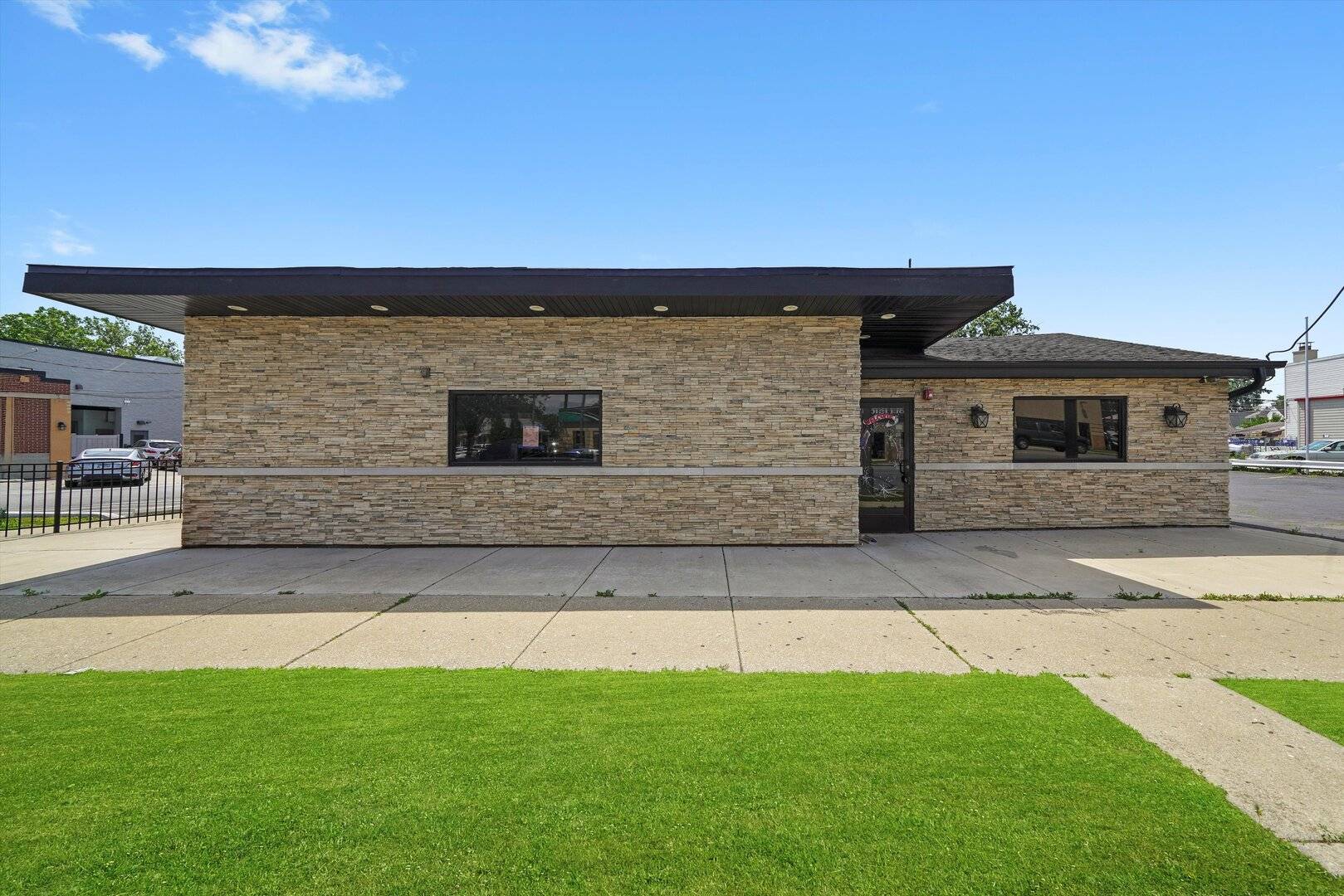 Berwyn, IL 60402,6300 Ogden AVE