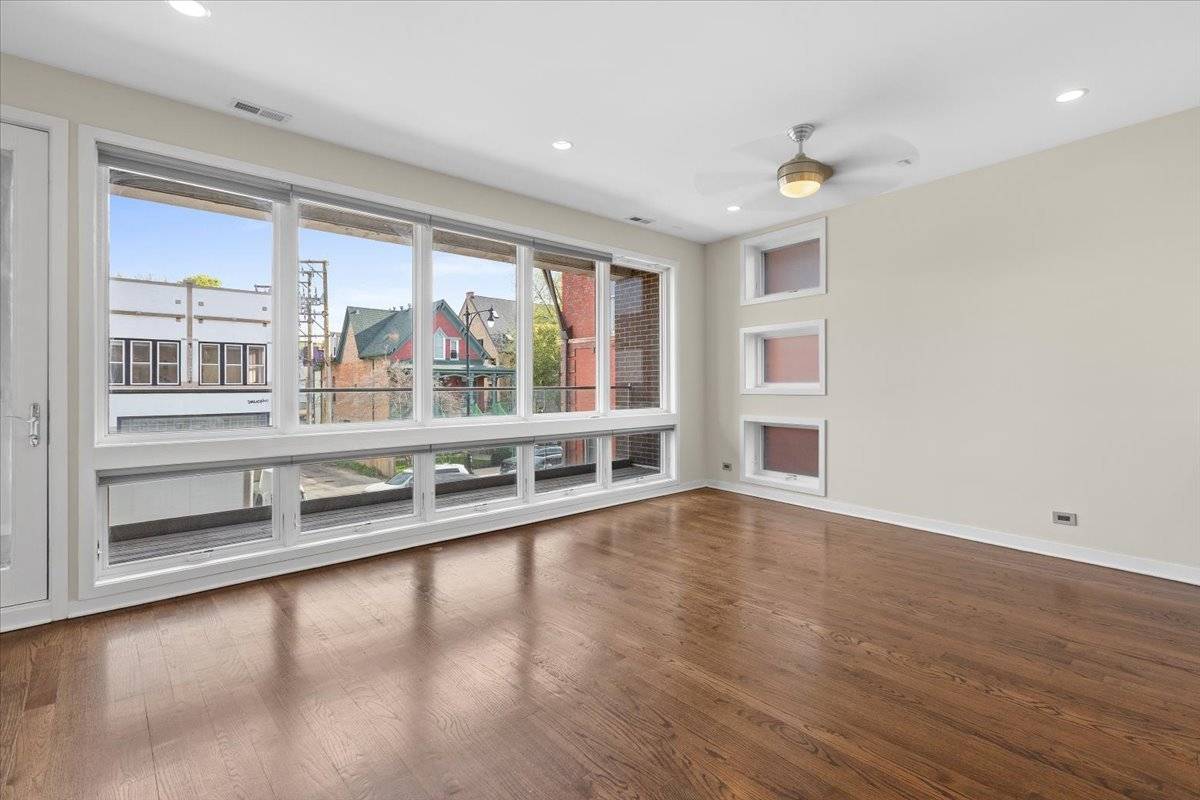 Chicago, IL 60647,2140 W NORTH AVE #2