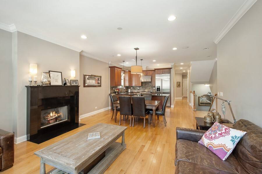 Chicago, IL 60613,3814 N Greenview AVE #1
