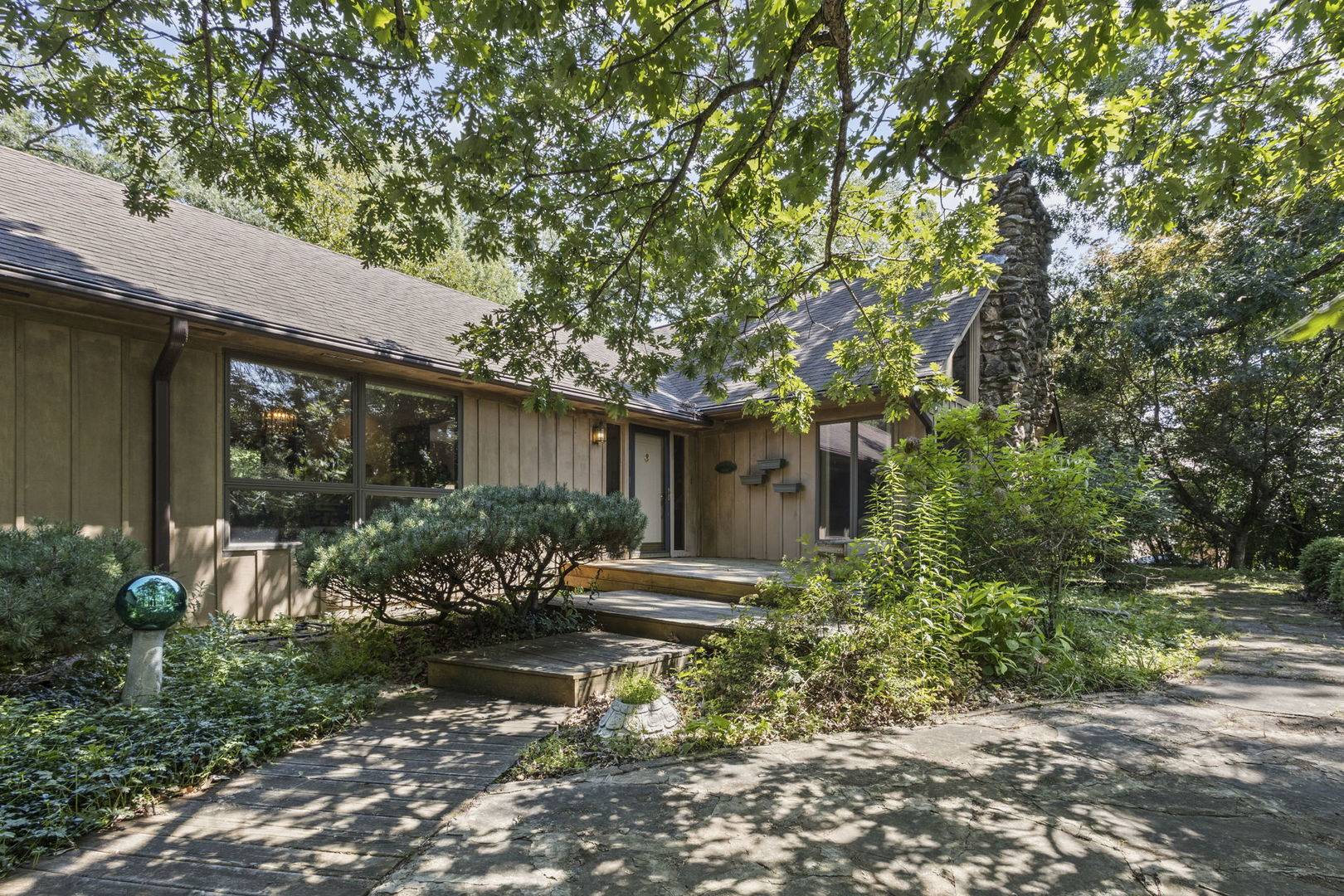 Hawthorn Woods, IL 60047,4 Brierwoods LN