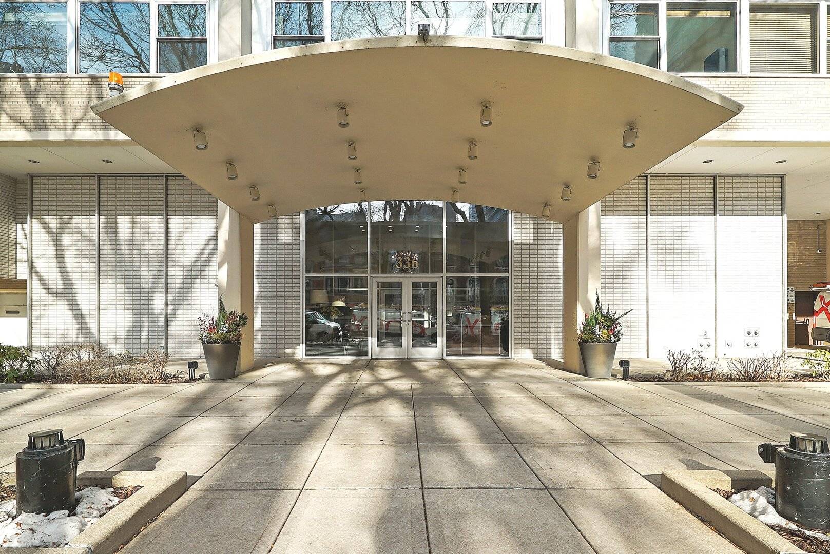 Chicago, IL 60657,336 W Wellington AVE #1203