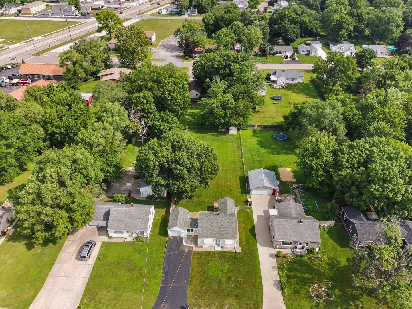 Machesney Park, IL 61115,608 Wayne DR