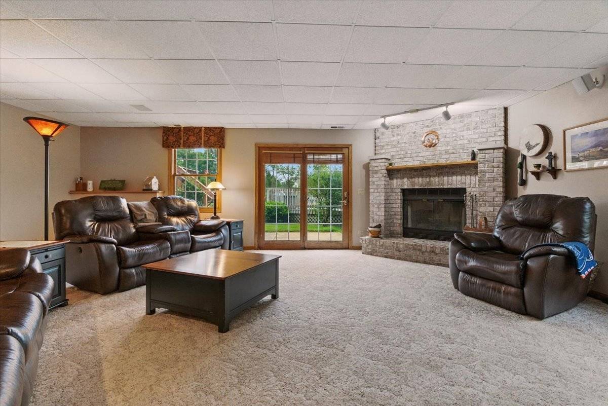 Spring Grove, IL 60081,2411 S Hidden TRL