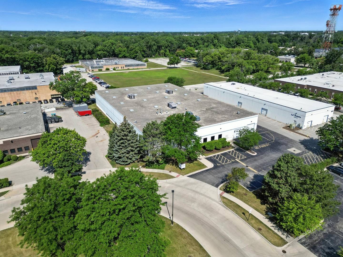Morton Grove, IL 60053,8130 River DR