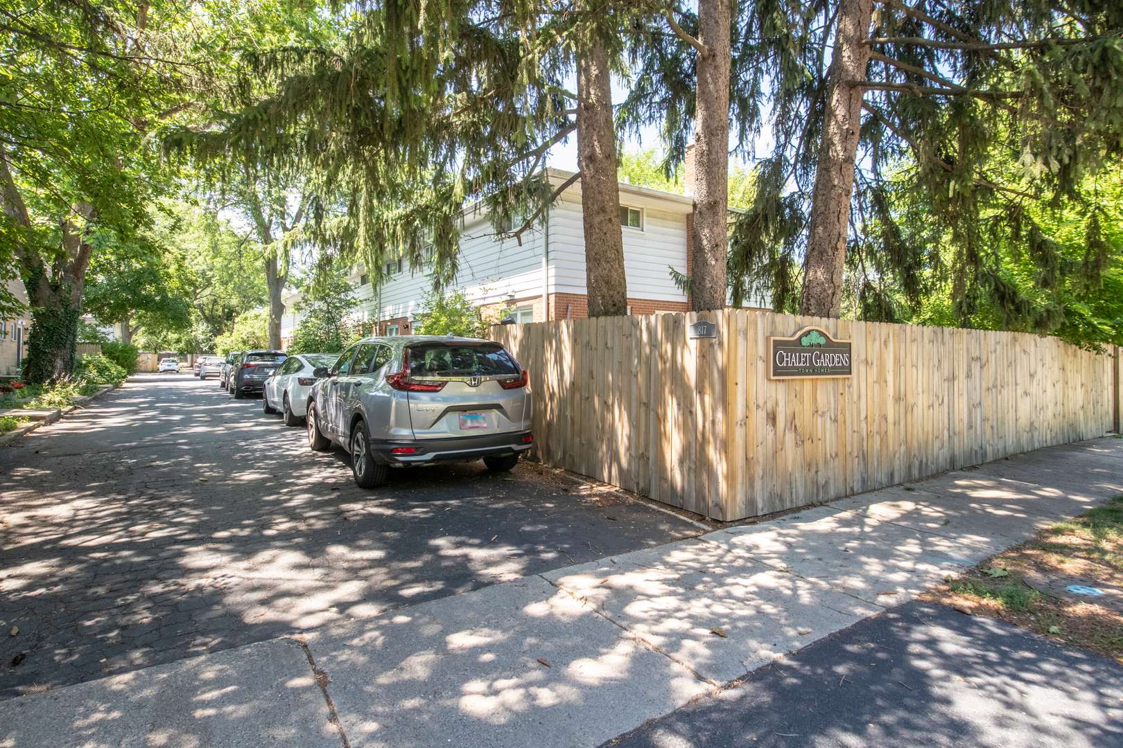 Wilmette, IL 60091,817 Hibbard RD #D