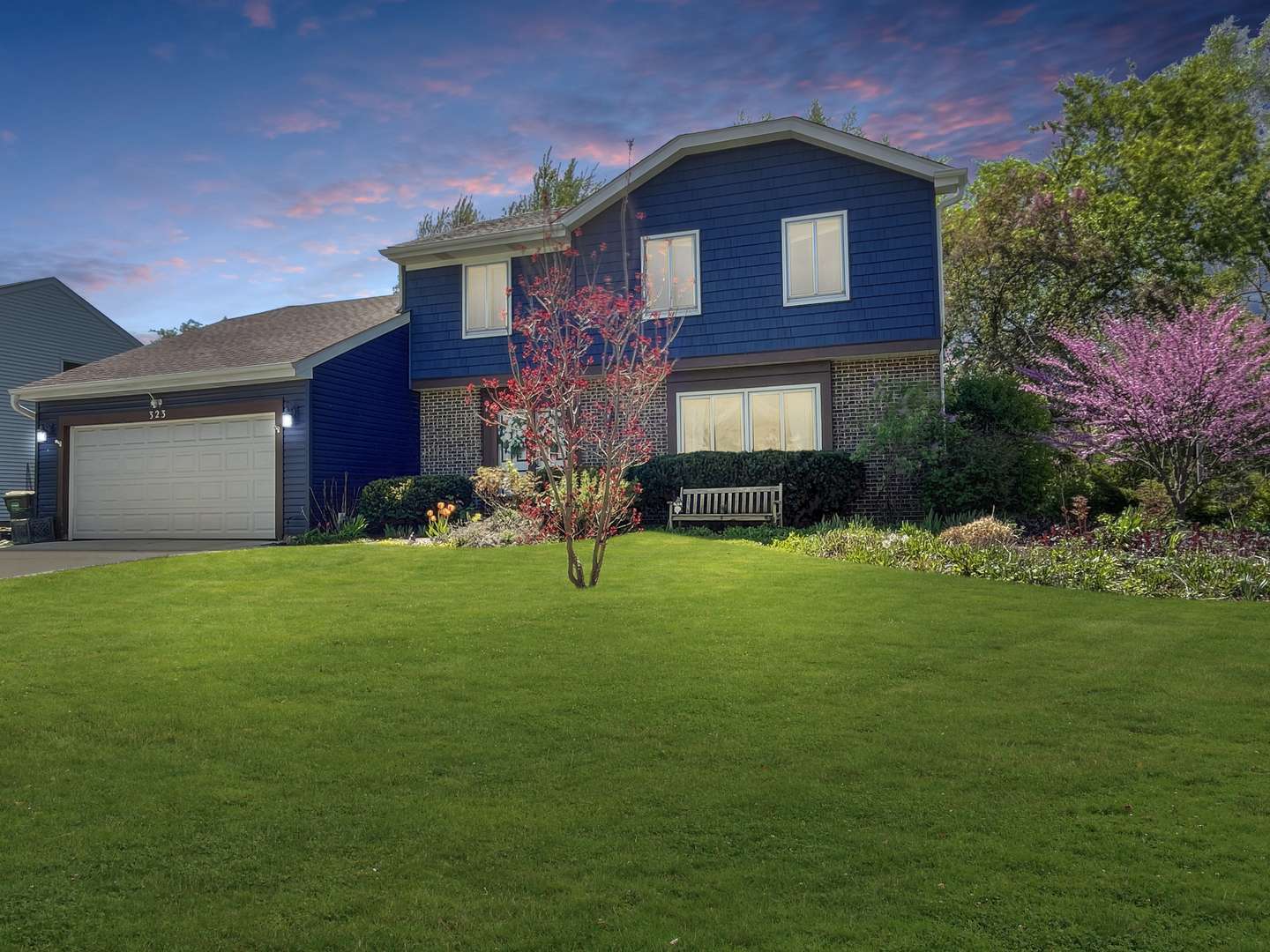 Libertyville, IL 60048,323 W Golf RD