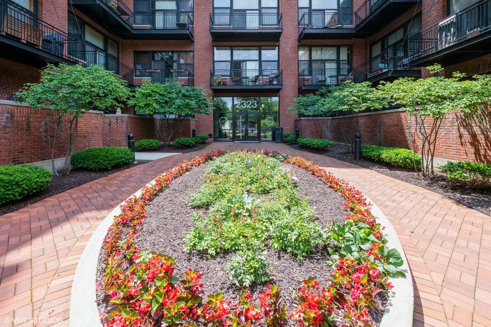 Chicago, IL 60609,2323 W Pershing RD #611