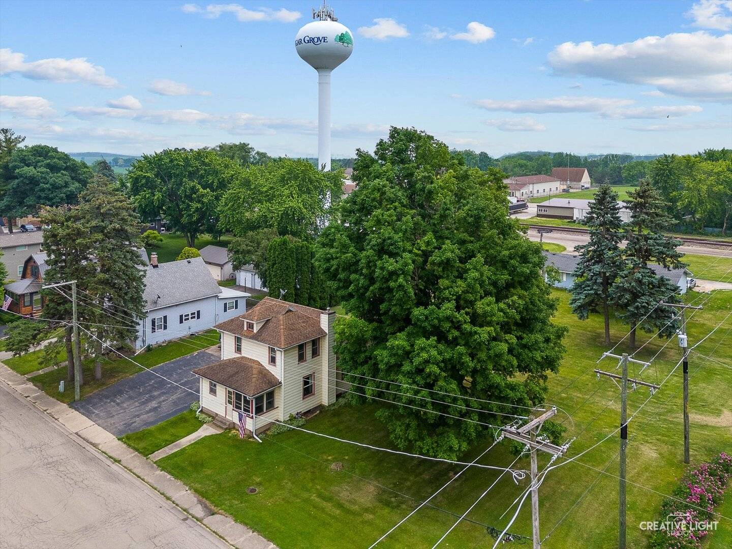 Sugar Grove, IL 60554,92 Maple ST