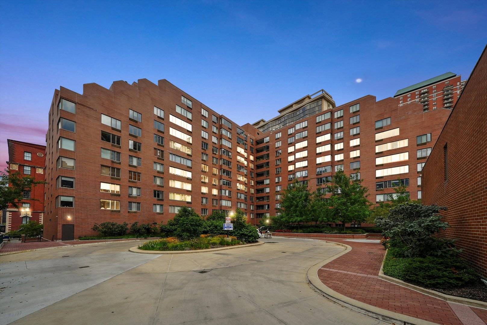 Chicago, IL 60605,801 S Plymouth CT #602