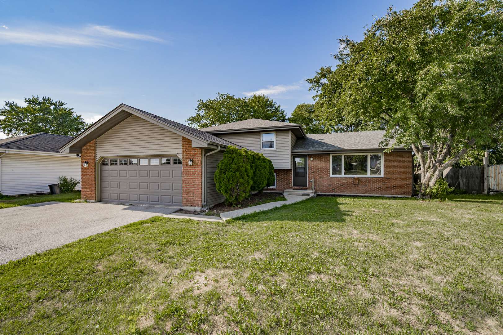 Joliet, IL 60431,3917 Jonathan Simpson DR