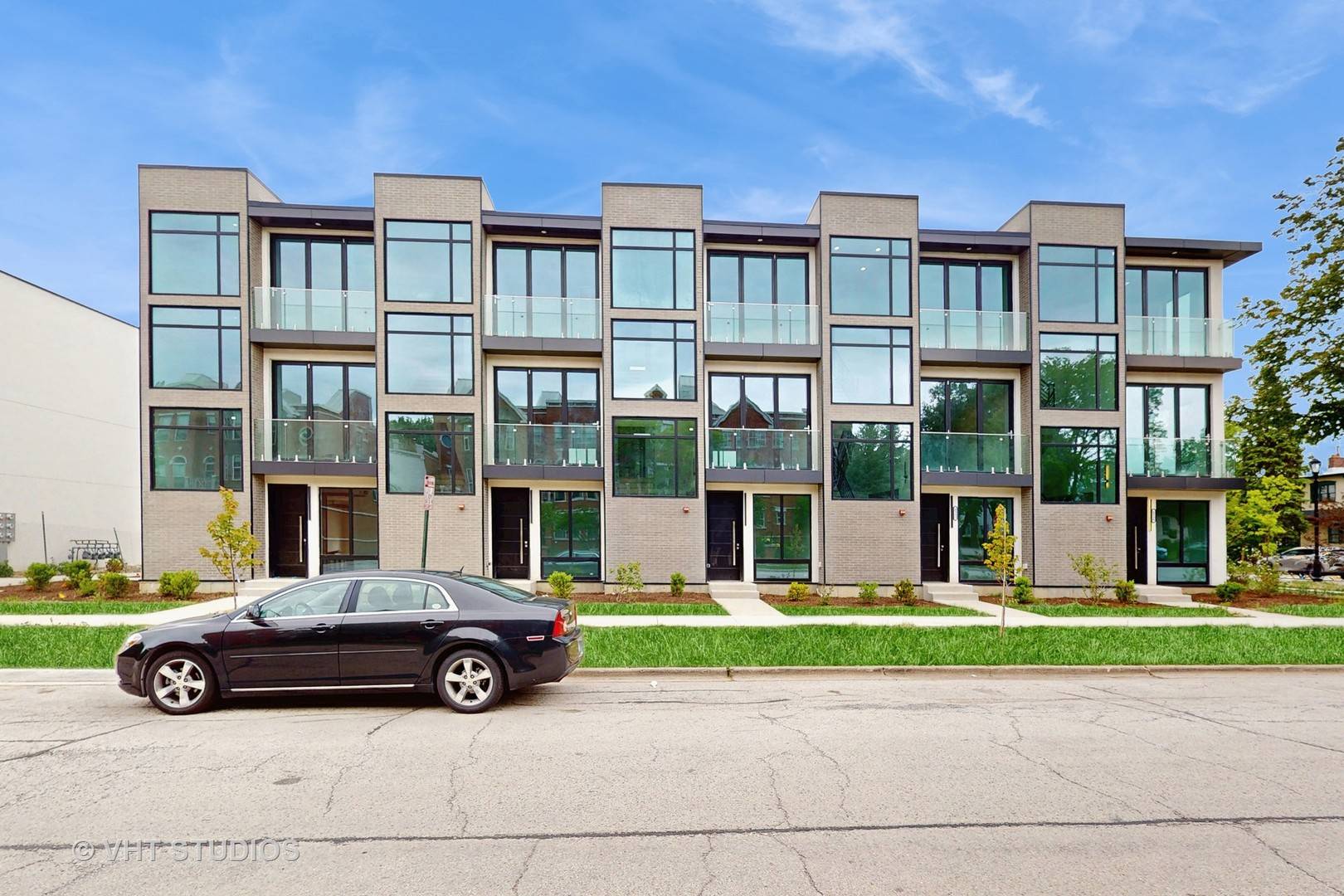 Morton Grove, IL 60053,6340 Hennings CT