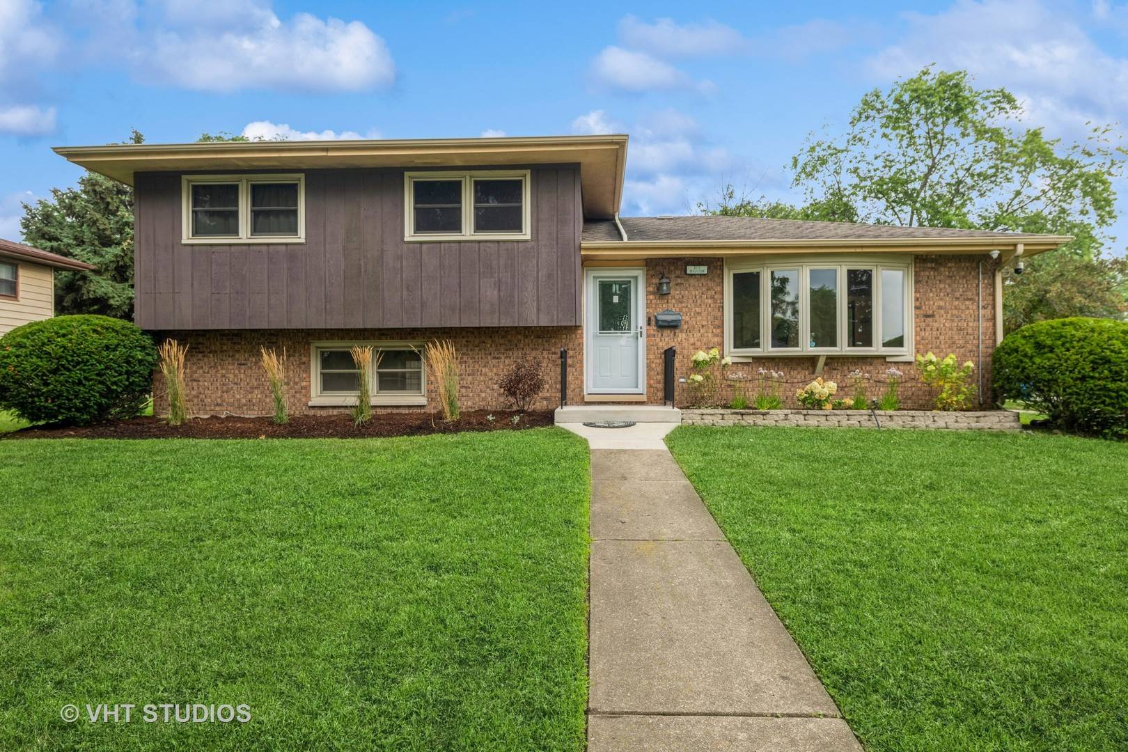 Hillside, IL 60162,5117 Madison ST