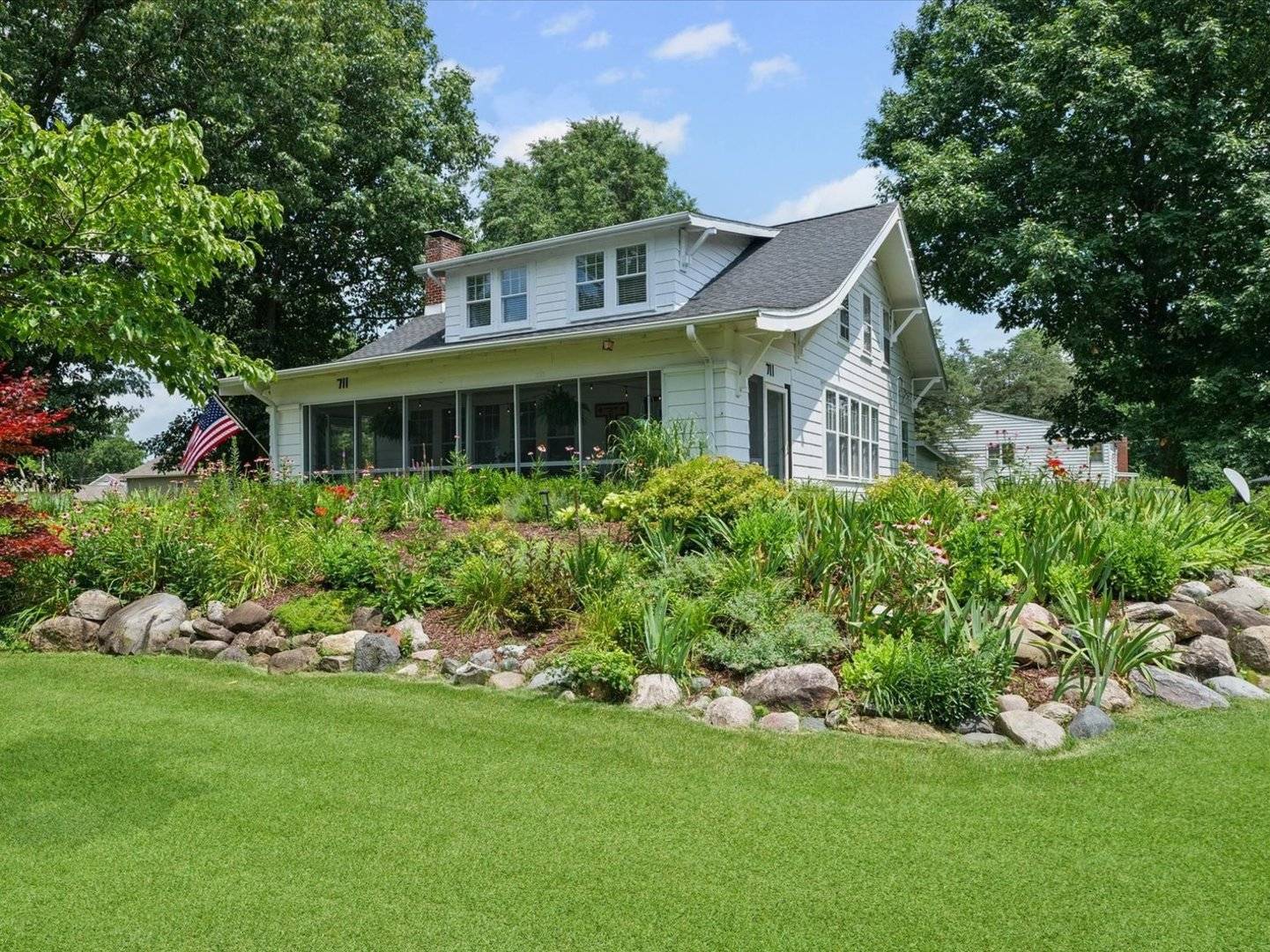 Tuscola, IL 61953,711 N Main ST