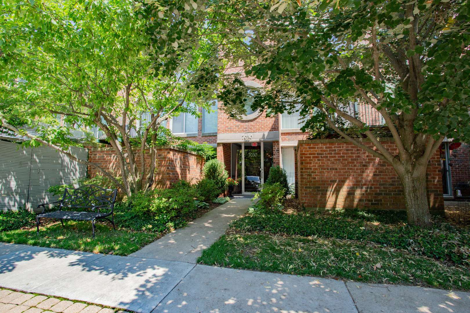 Northfield, IL 60093,7030 Arbor LN #103