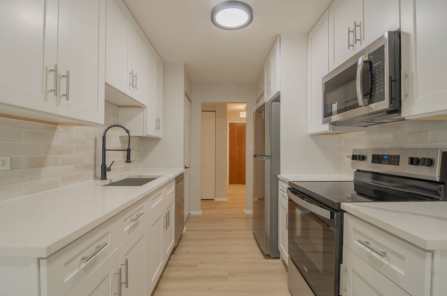 Evanston, IL 60202,901 Hinman AVE #2C