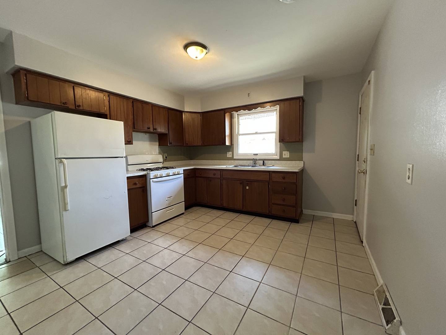 Rockford, IL 61101,1103 Irving AVE