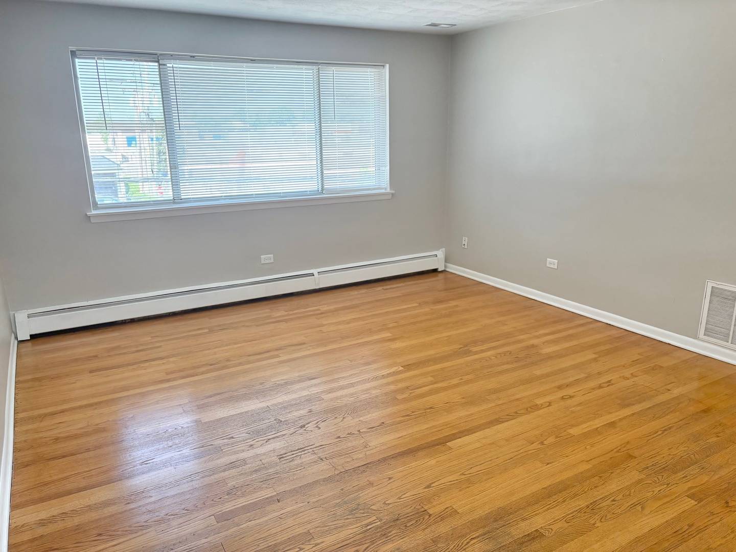 Wheaton, IL 60187,1003 TAFT AVE #3A