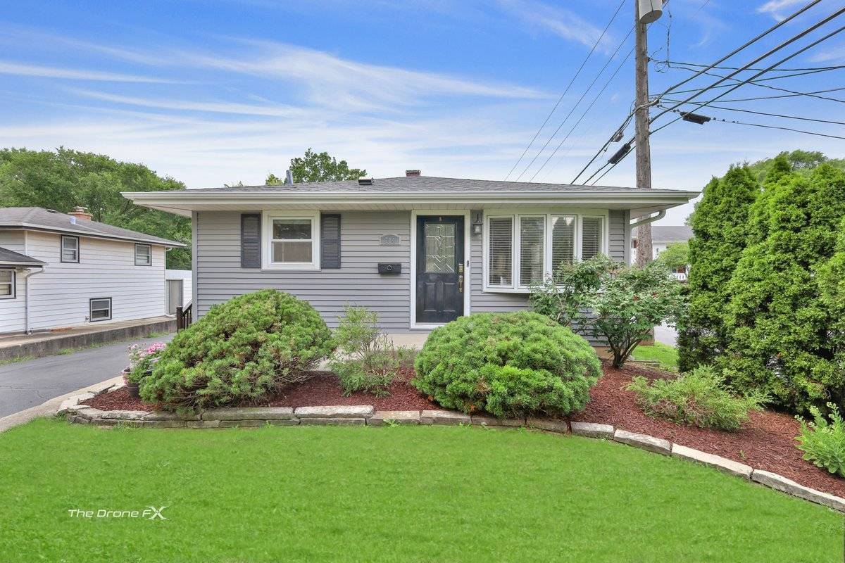 Wheaton, IL 60189,714 Delles RD