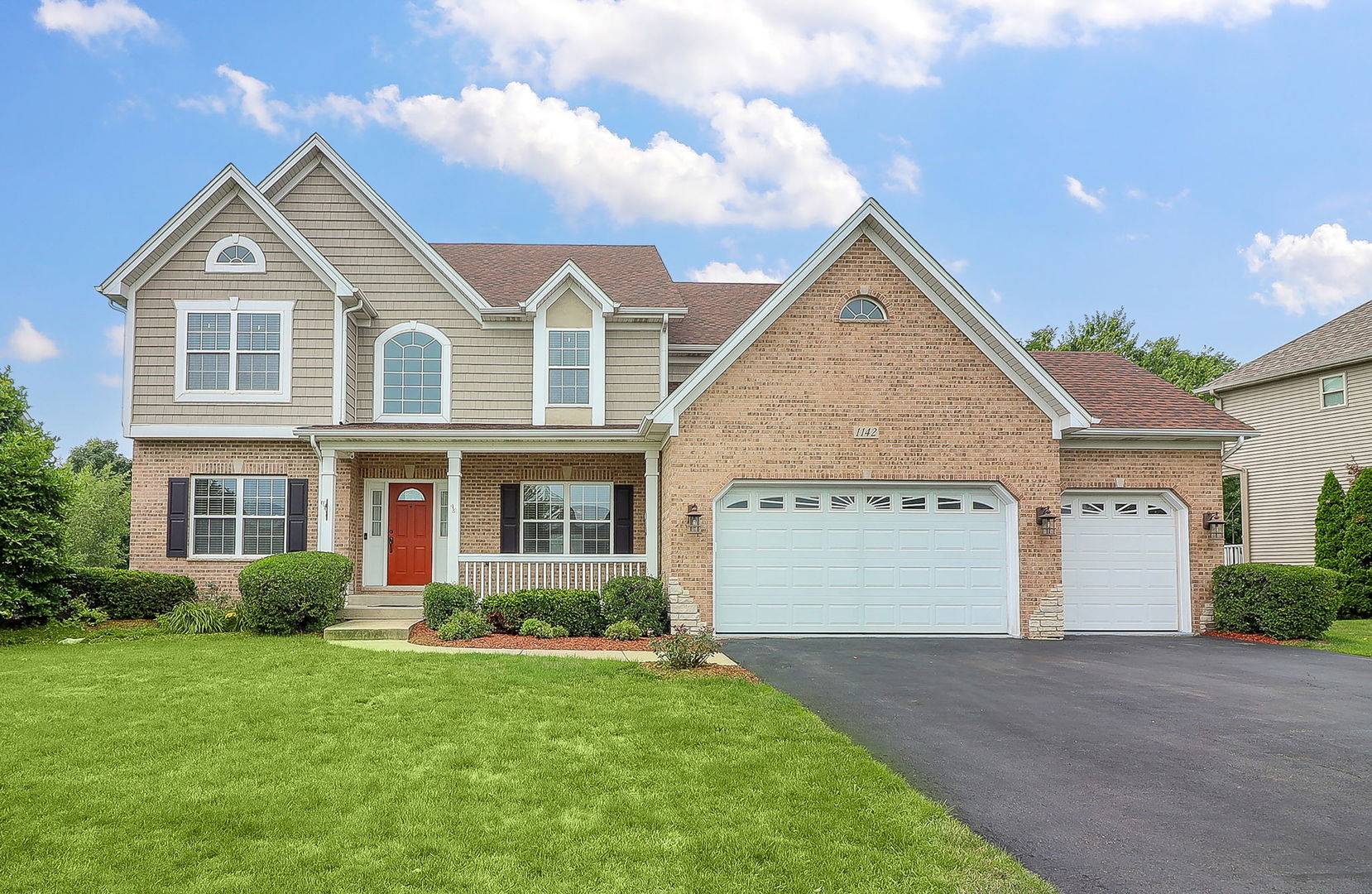 Yorkville, IL 60560,1142 Grace DR