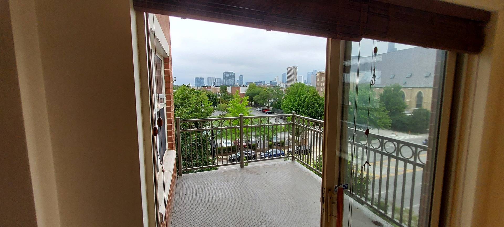Chicago, IL 60608,1155 W ROOSEVELT RD #412