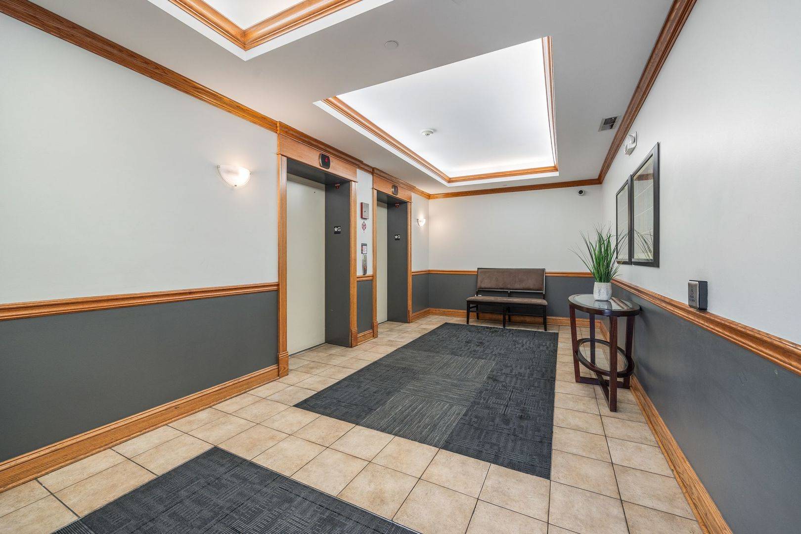 Northlake, IL 60164,77 N Wolf RD #309