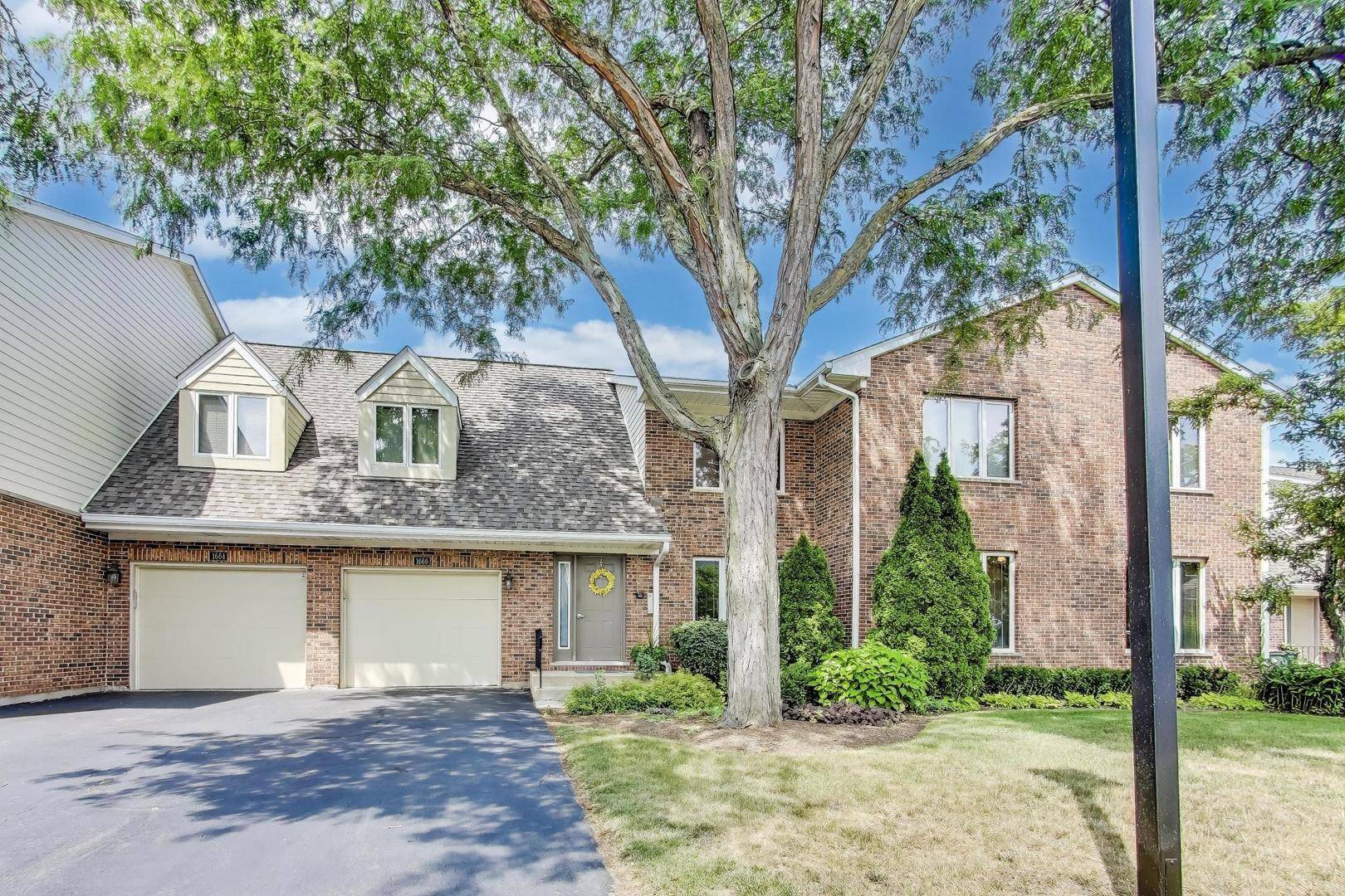 Arlington Heights, IL 60004,1664 N Douglas CT