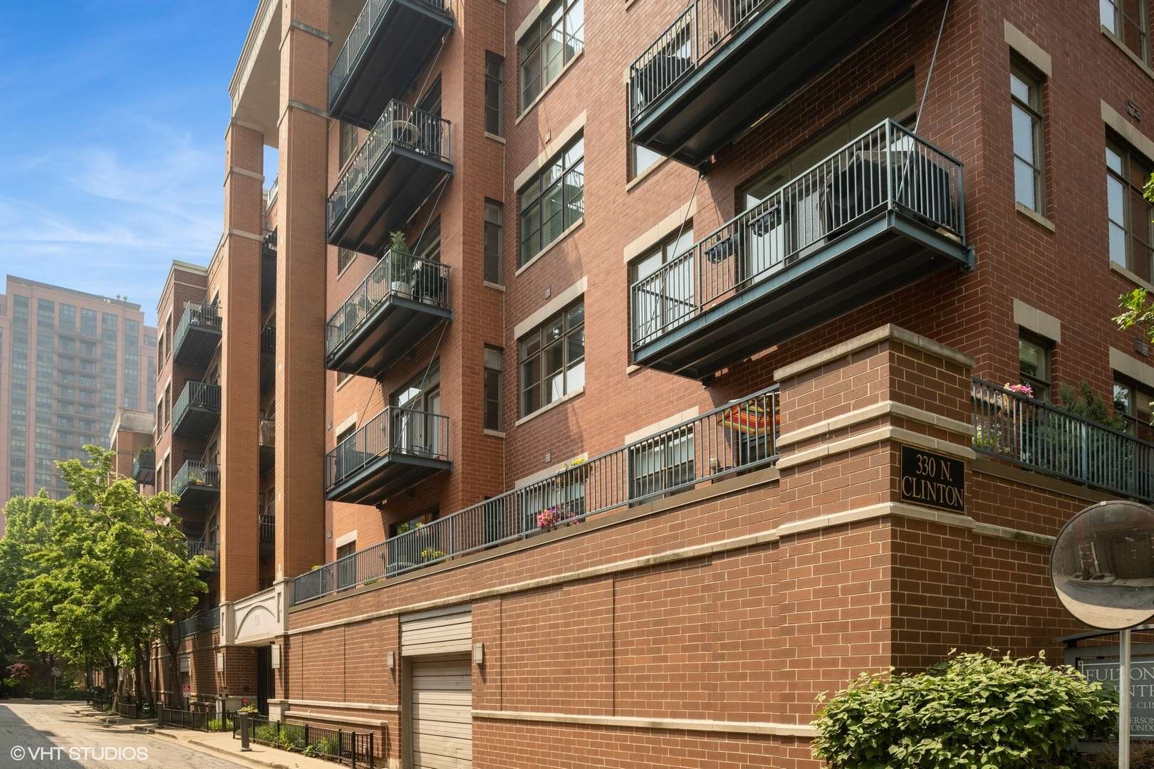 Chicago, IL 60661,330 N CLINTON ST #303