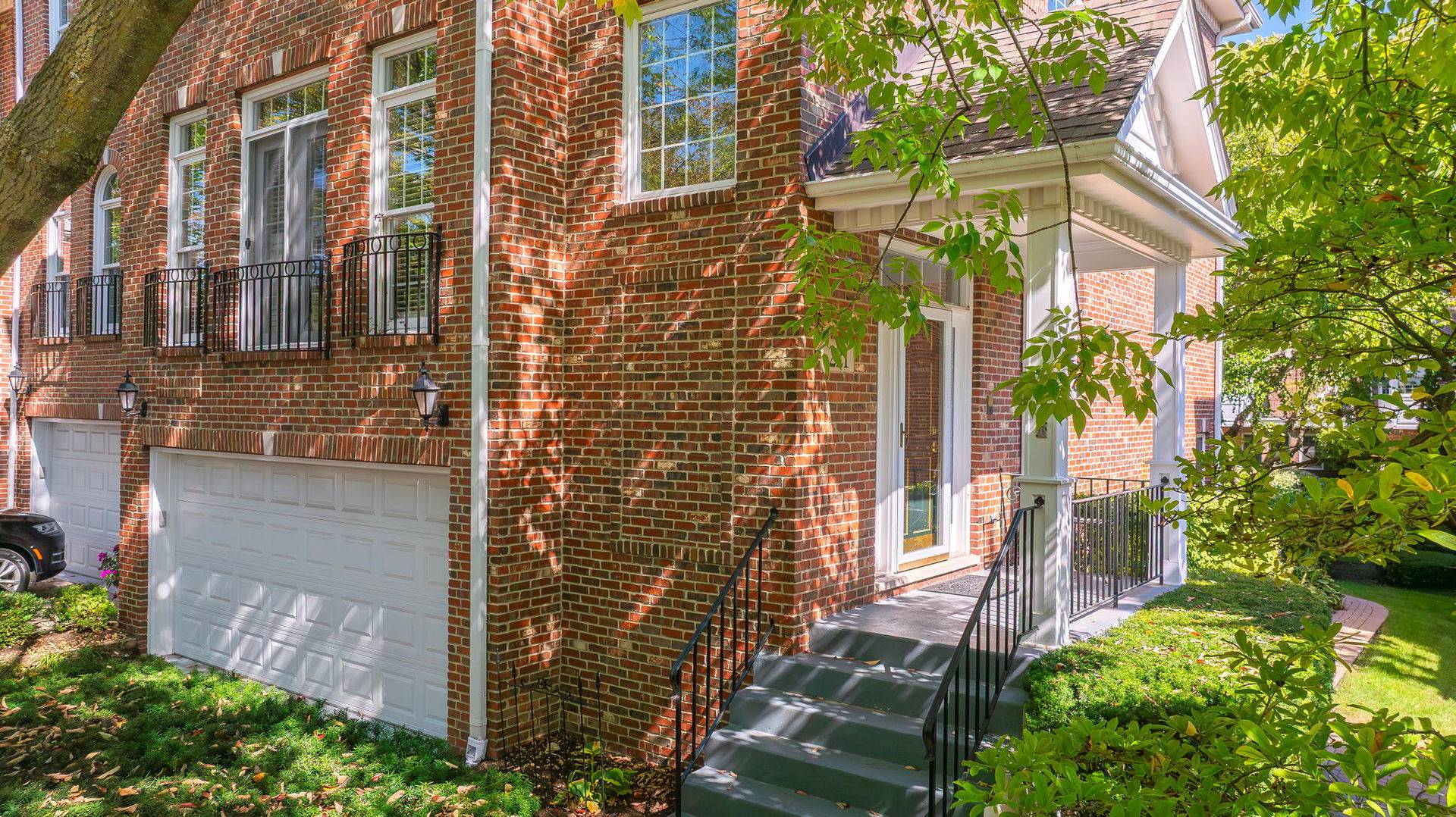 Geneva, IL 60134,221 Campbell CT