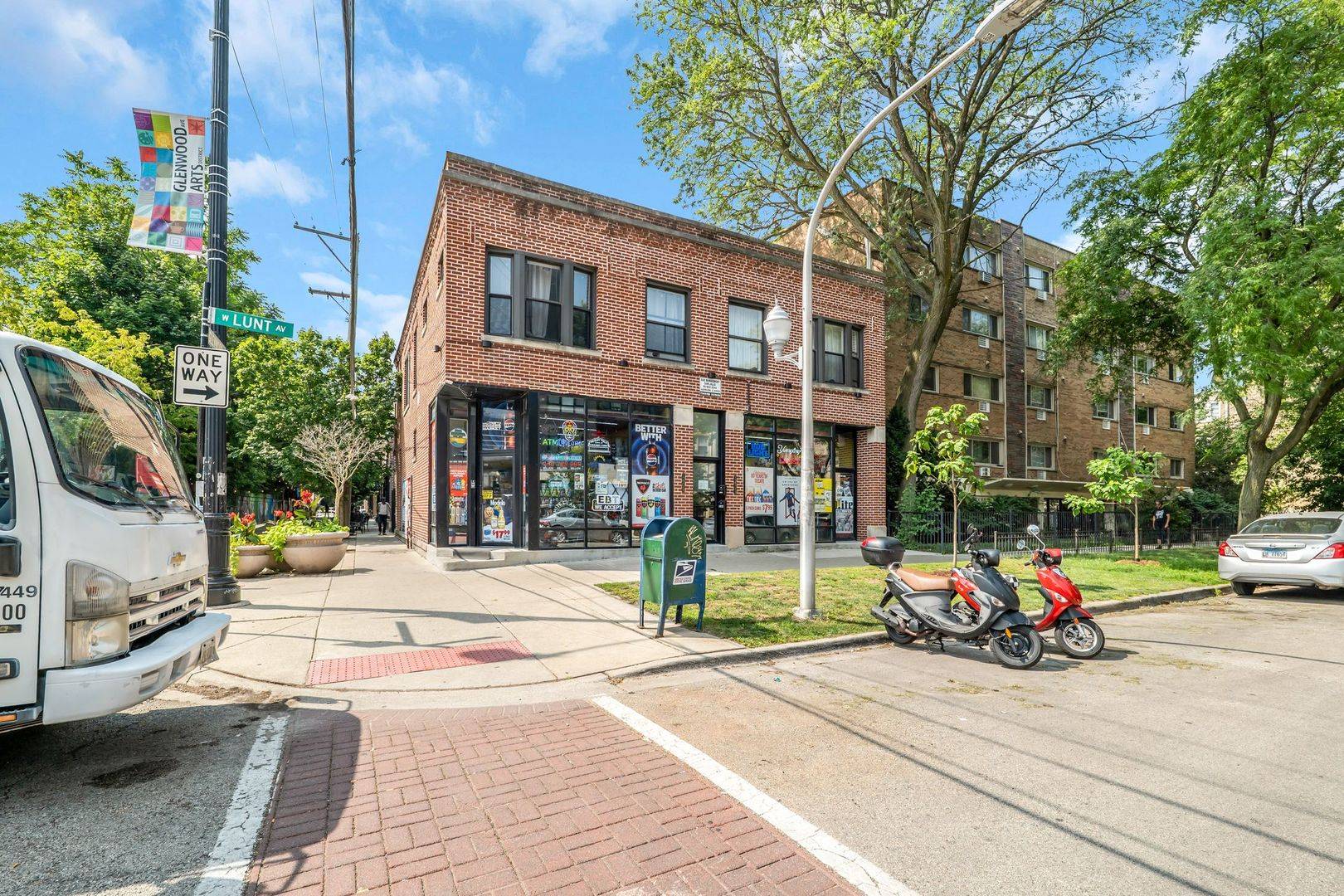 Chicago, IL 60626,1409-11 W Lunt AVE