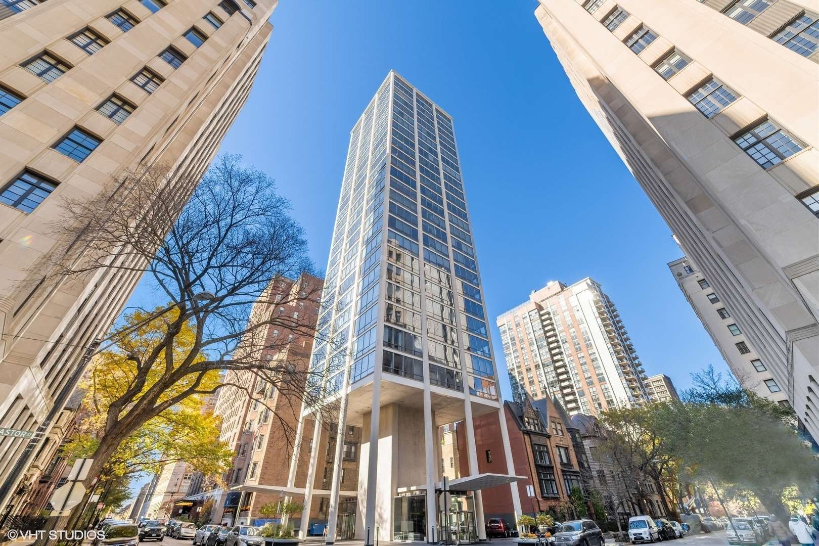 Chicago, IL 60610,1300 N Astor ST #15AB