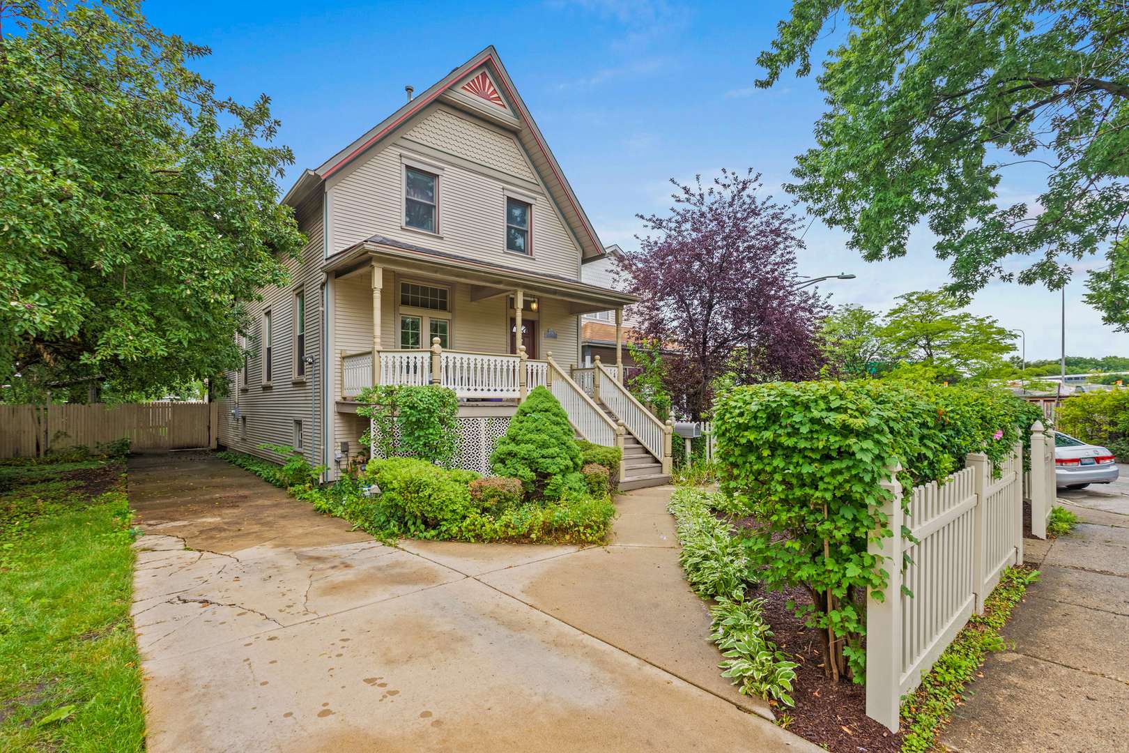 Chicago, IL 60641,4317 N Kenneth AVE #House