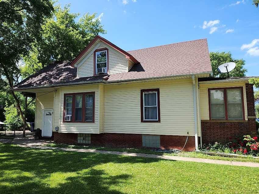 Waukegan, IL 60085,28 S Fulton AVE #2