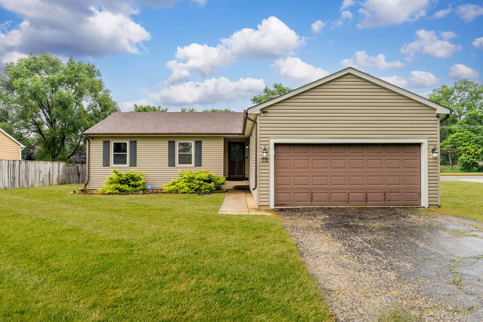 Glendale Heights, IL 60139,70 AUGUSTA CT