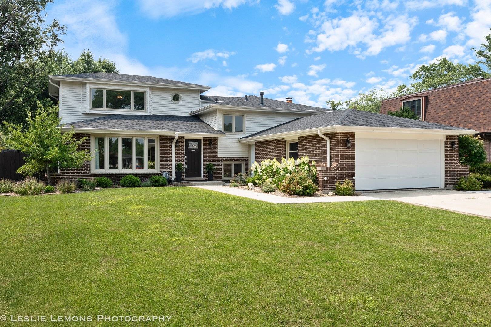 Darien, IL 60561,1917 Holly AVE