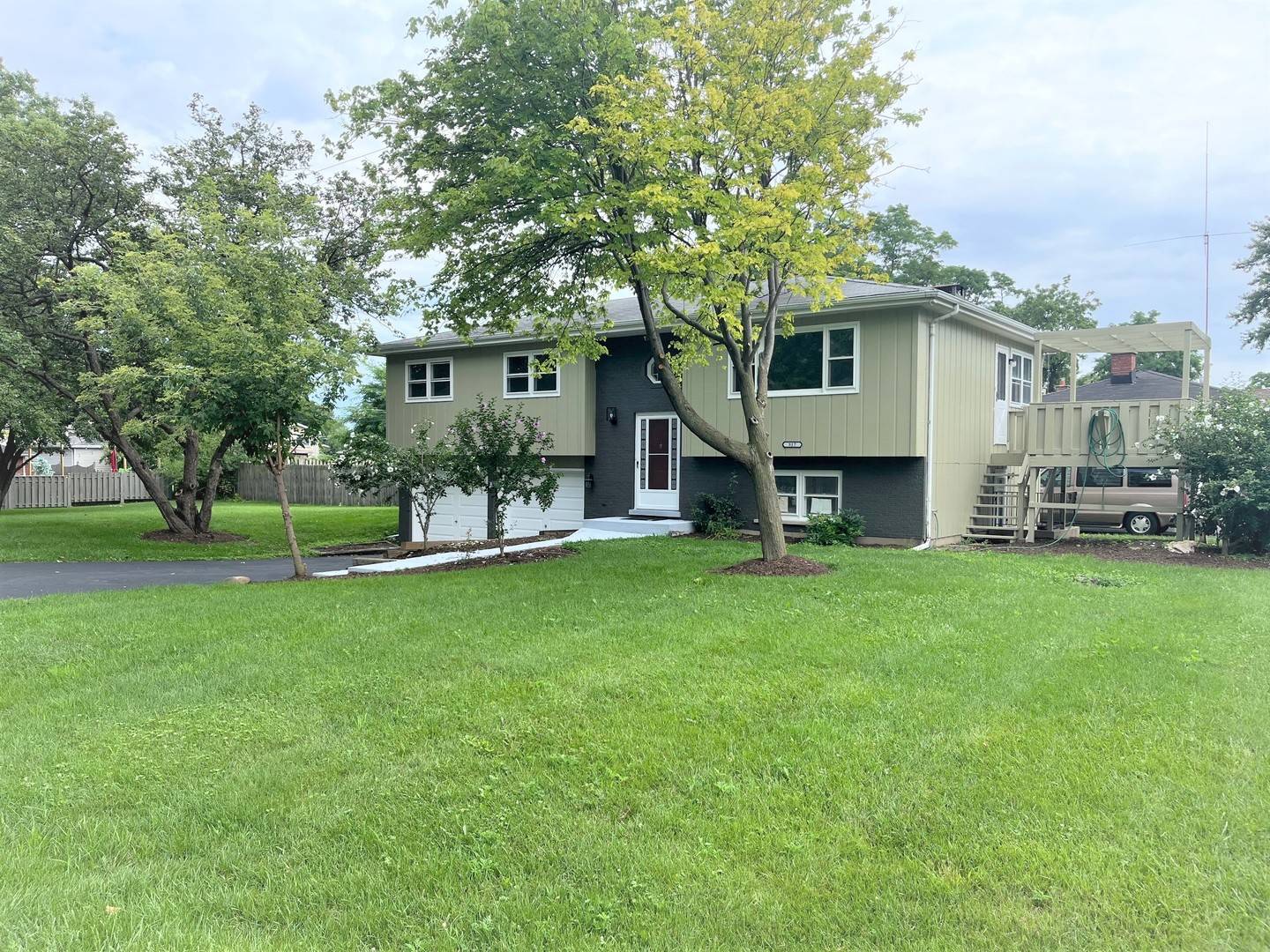 Wood Dale, IL 60191,317 N Central AVE